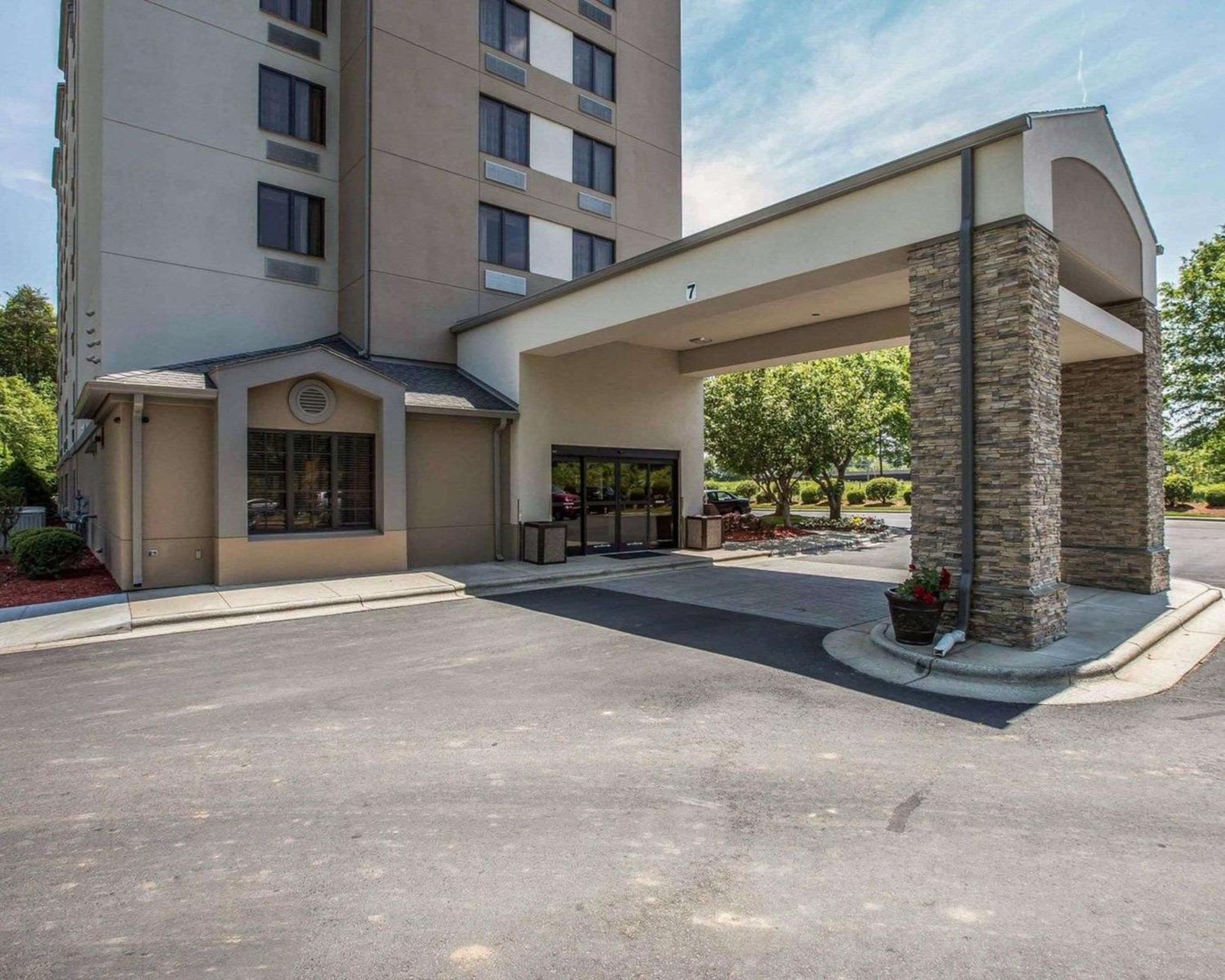 Sleep Inn Greensboro Airport Bagian luar foto