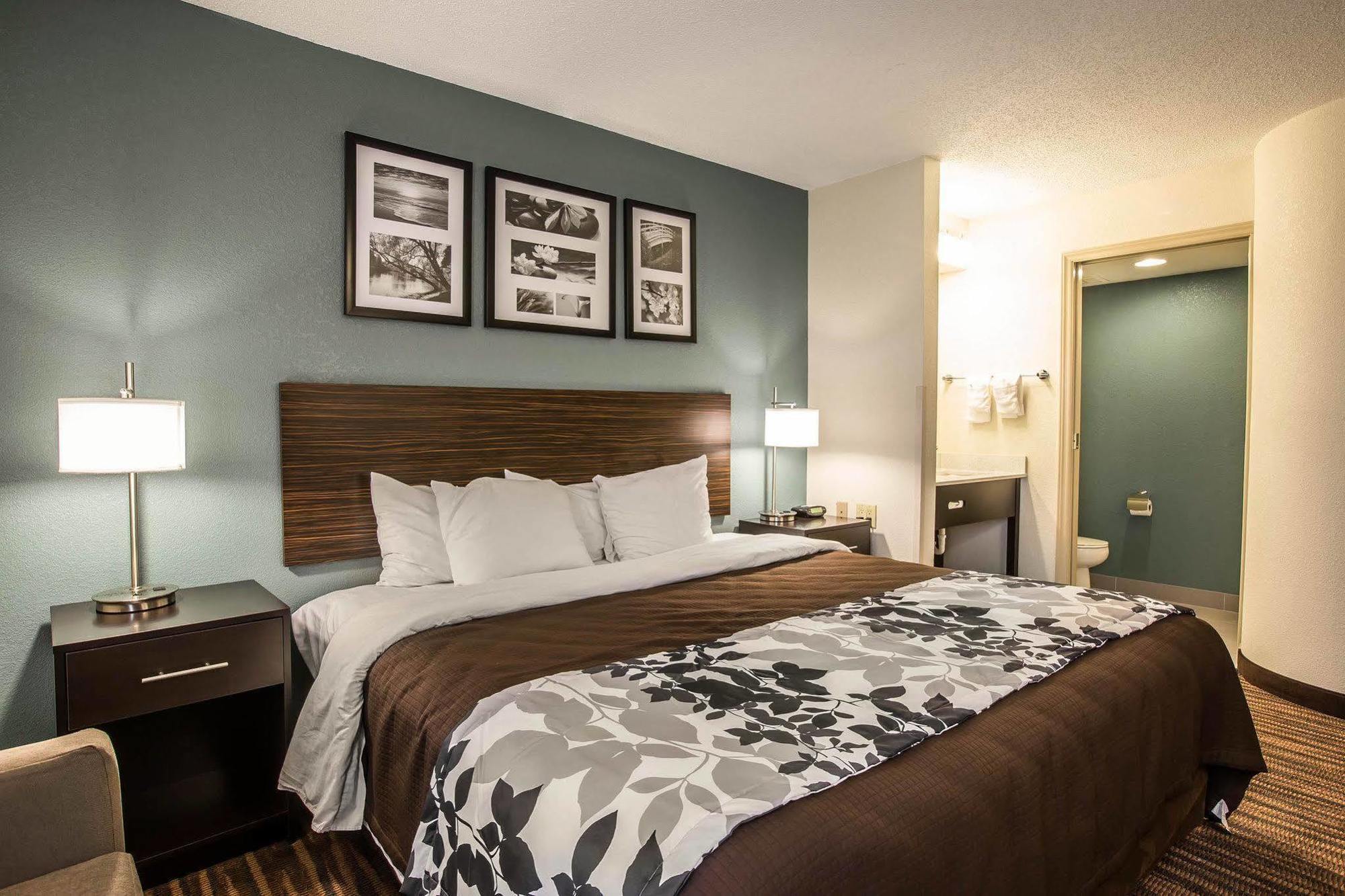 Sleep Inn Greensboro Airport Bagian luar foto